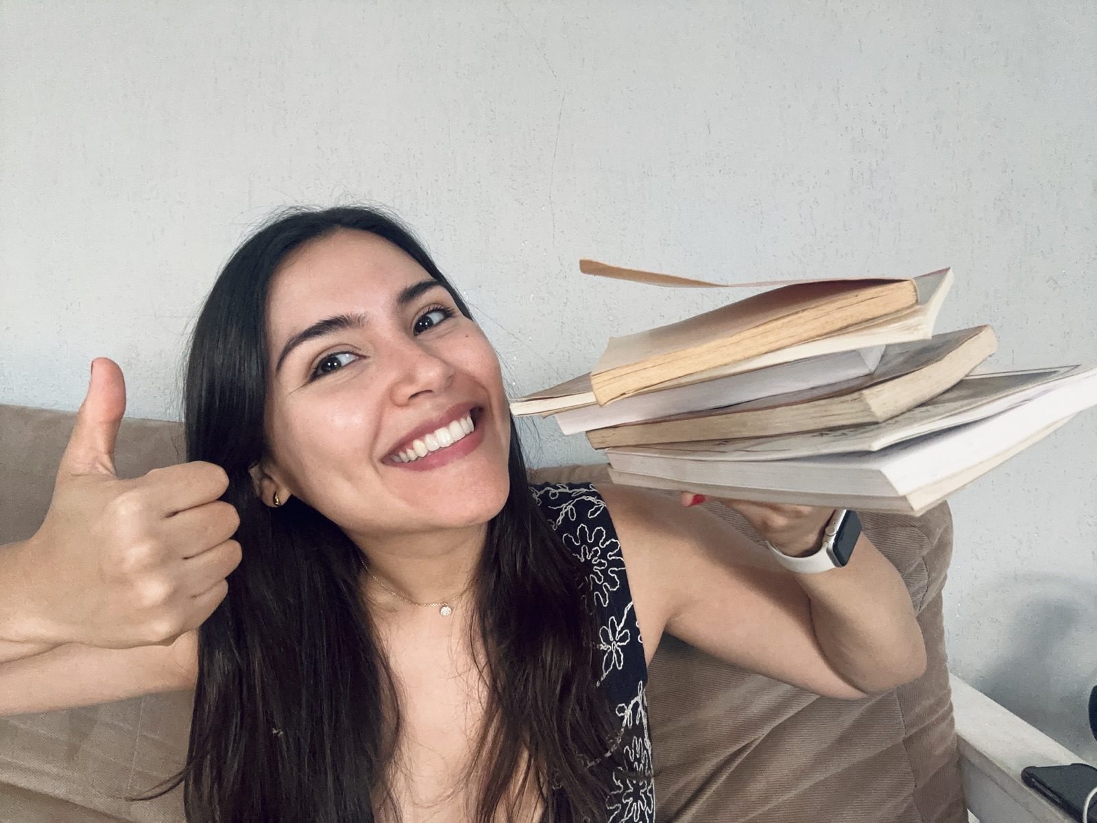 Jenny con sus libros